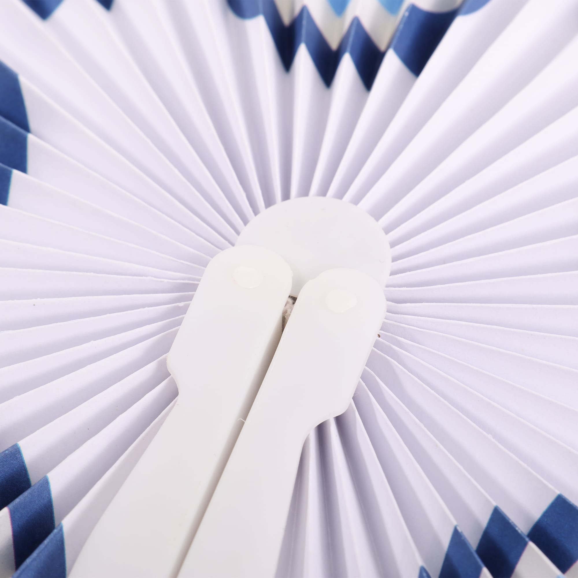 Round Plastic Handle Paper Fan