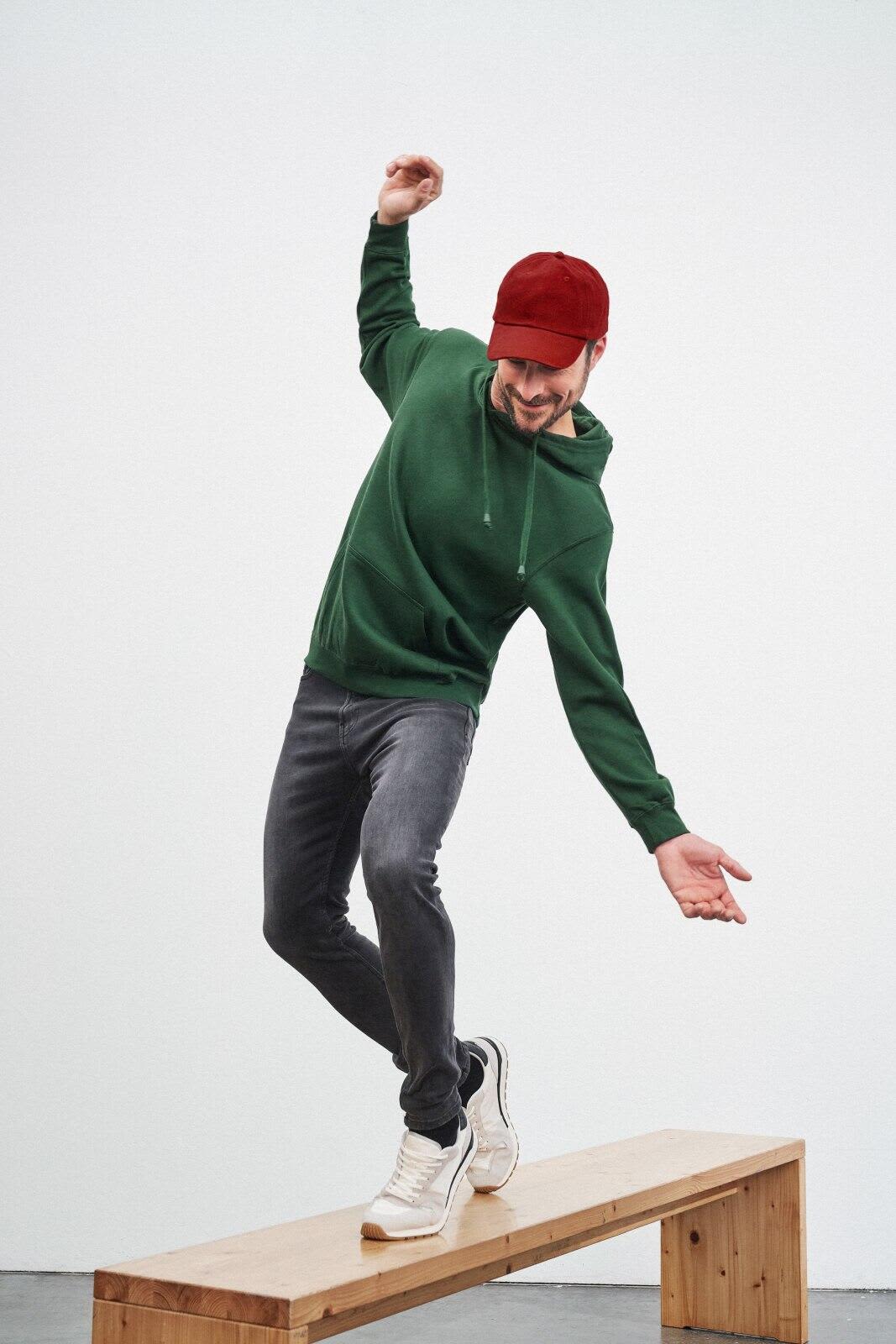 Hooded Sweat