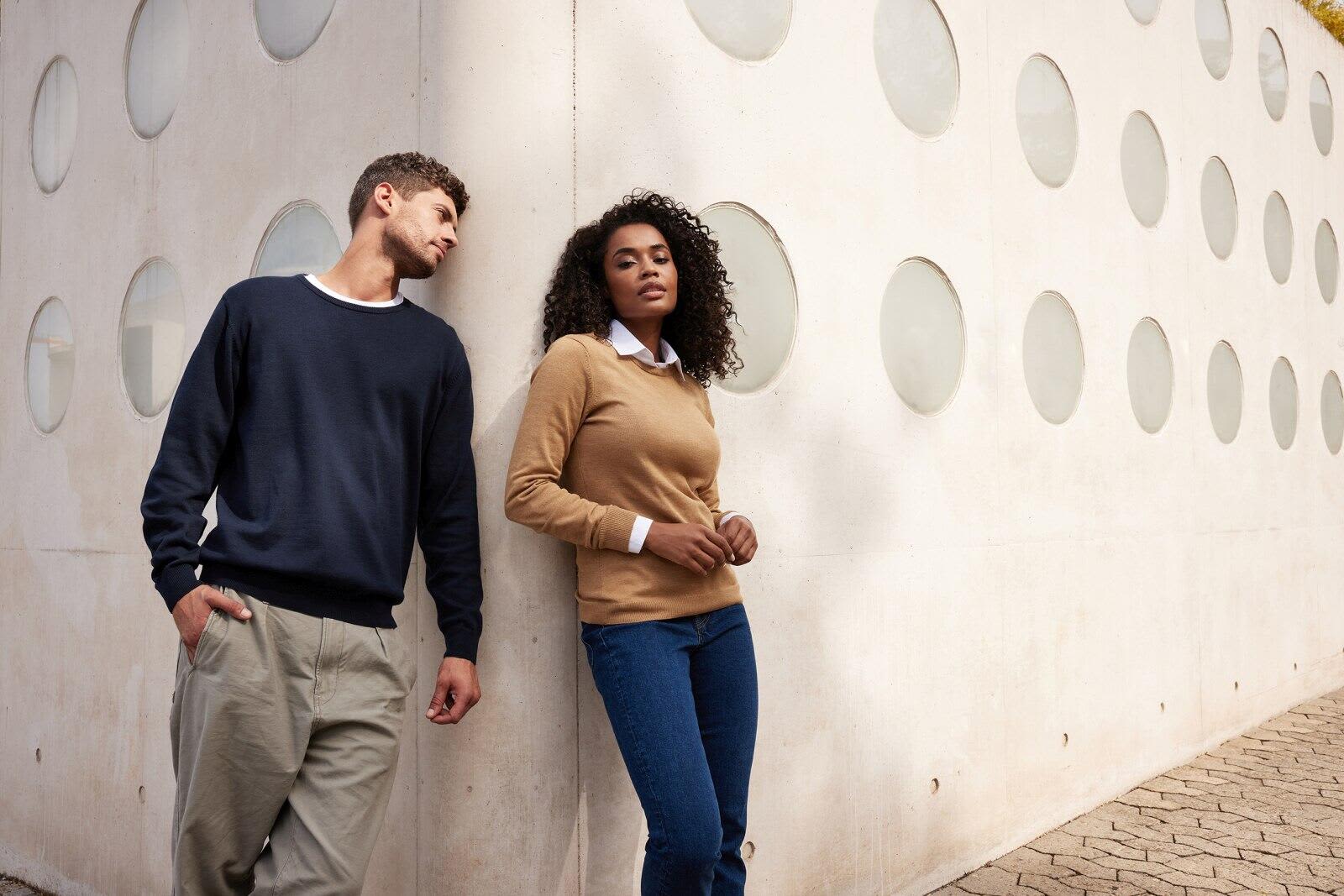 Ladies Round-Neck Pullover