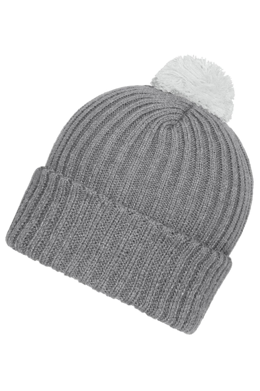 Knitted Beanie w/ Pompon