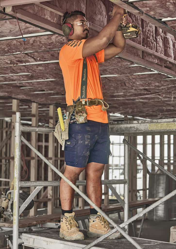Mens Essential Stretch Cargo Short