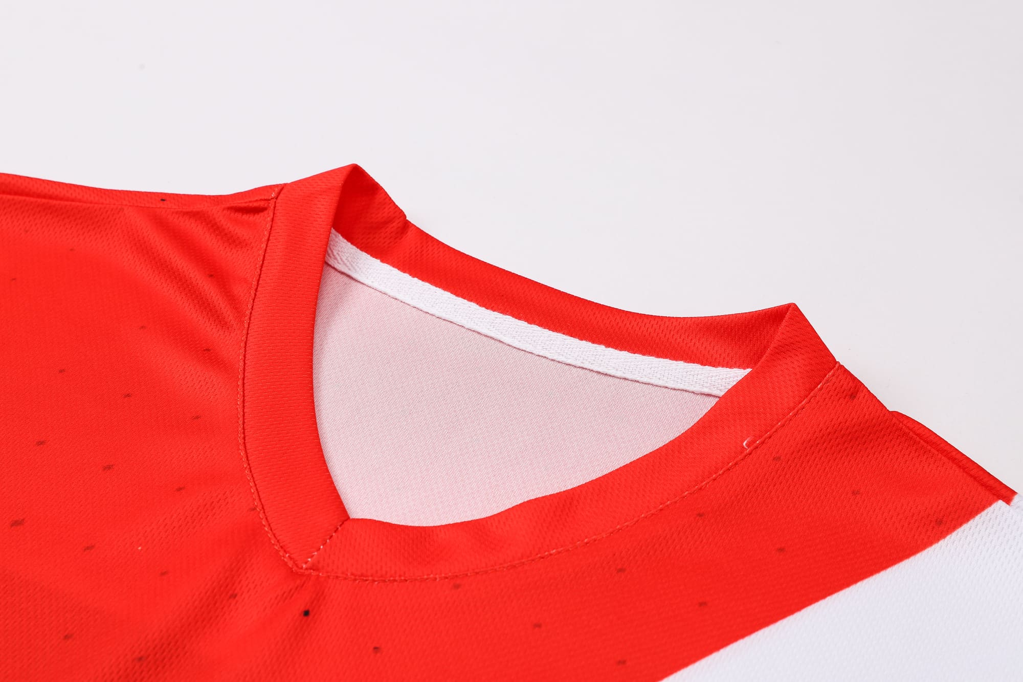 Unisex Adults 100% Polyester Micro Mesh V-Neck Long Sleeves Football Jersey