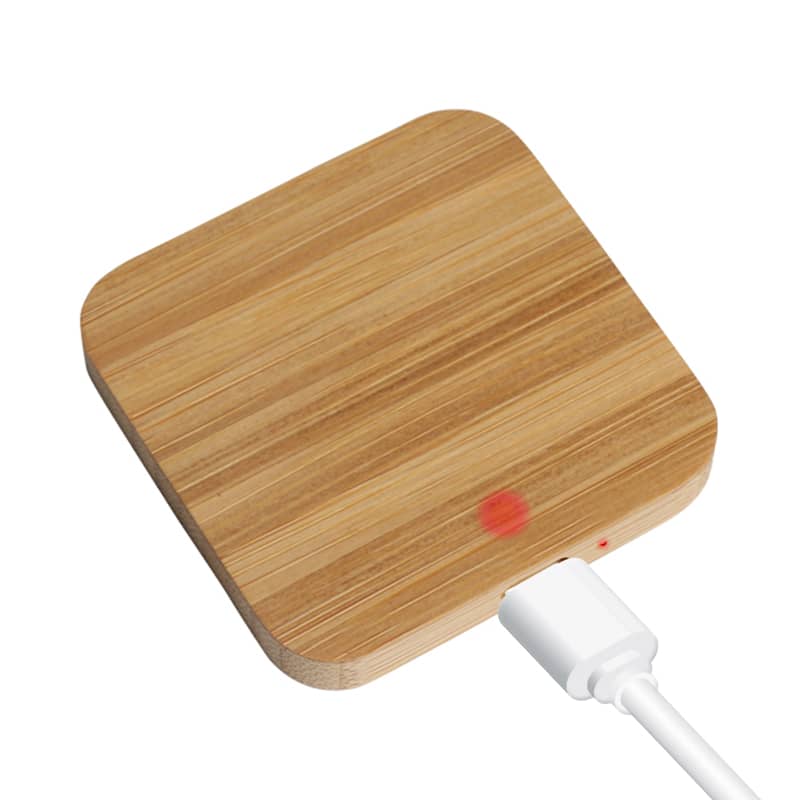 Riley 15W Magnetic Bamboo Charger