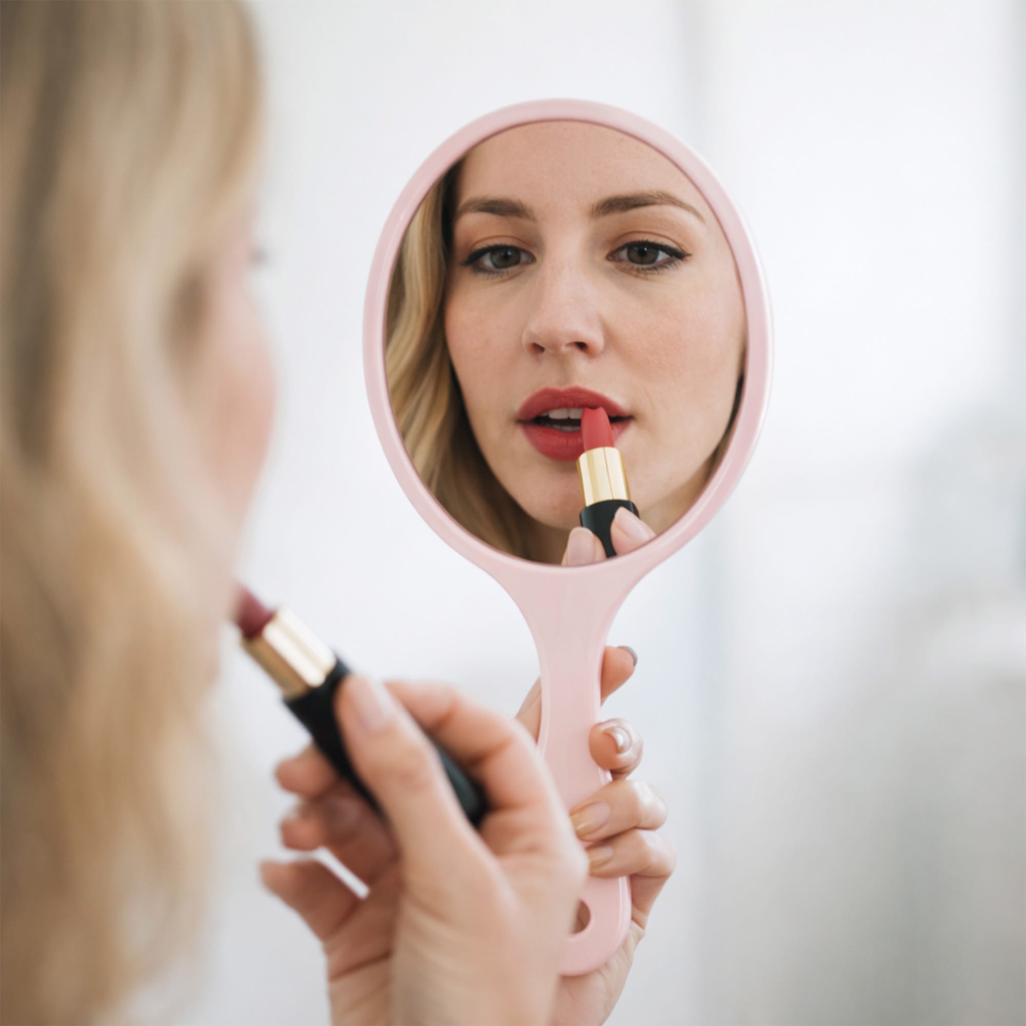 Chic Princess-Style Handheld Makeup Mirror
