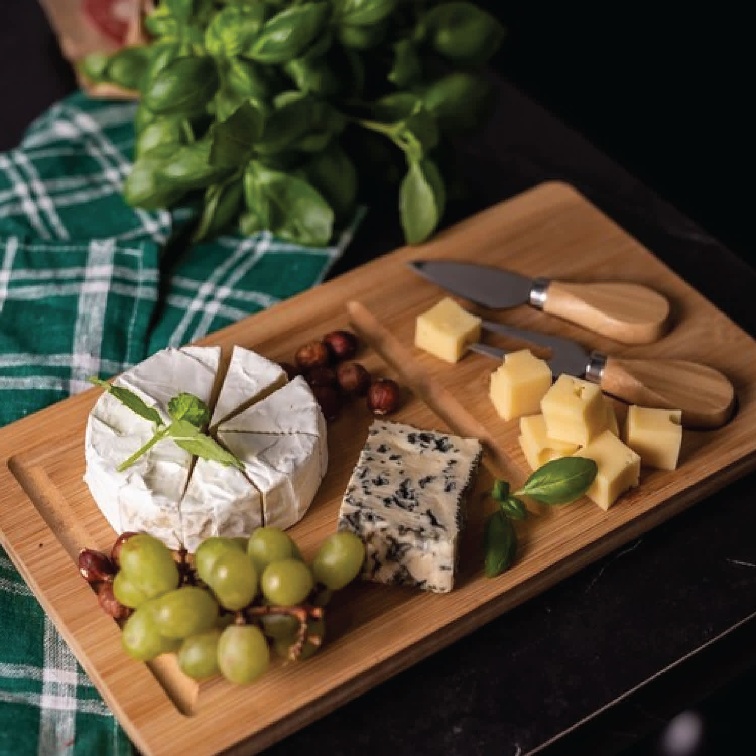 BELLA Bamboo Cheese Set