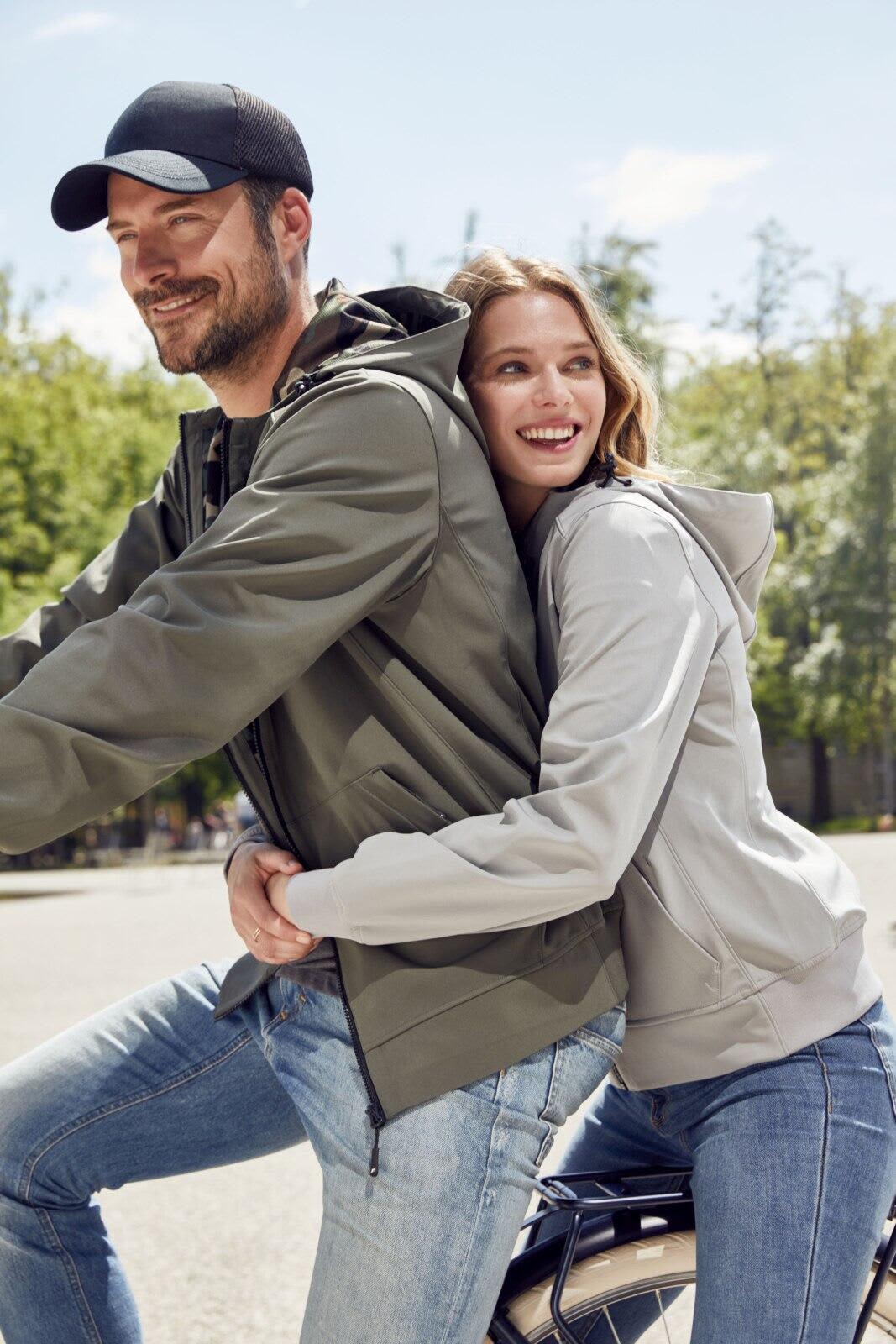Ladies Hooded Softshell Jacket