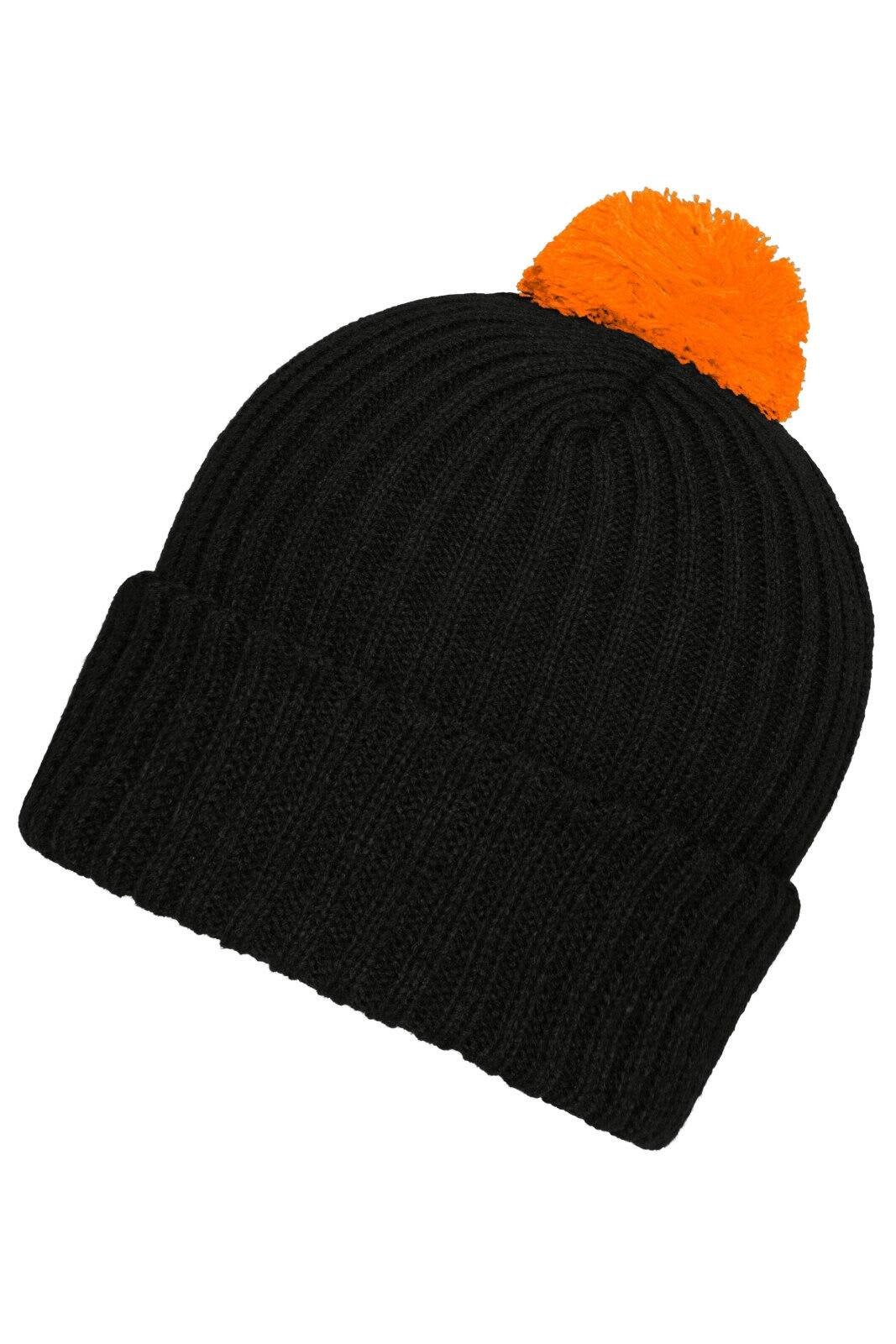 Knitted Beanie w/ Pompon