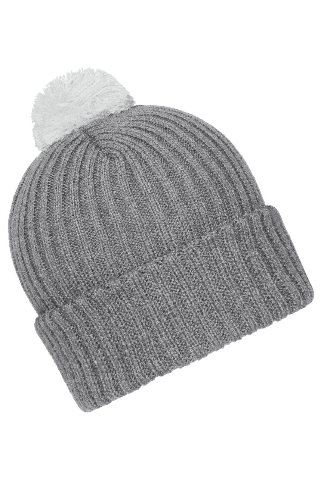 Knitted Beanie w/ Pompon