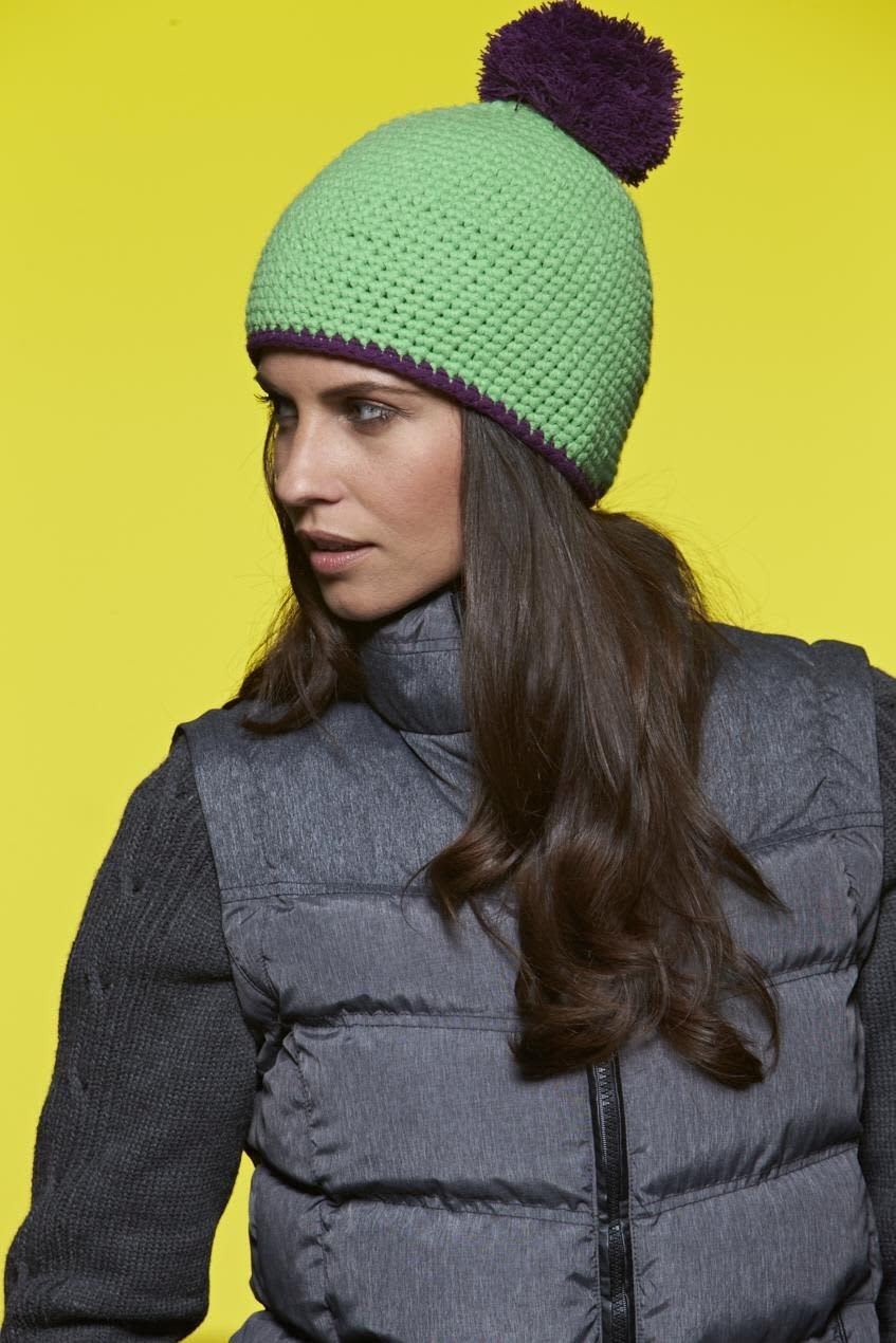 Pompon Hat w/ Contrast Stripe